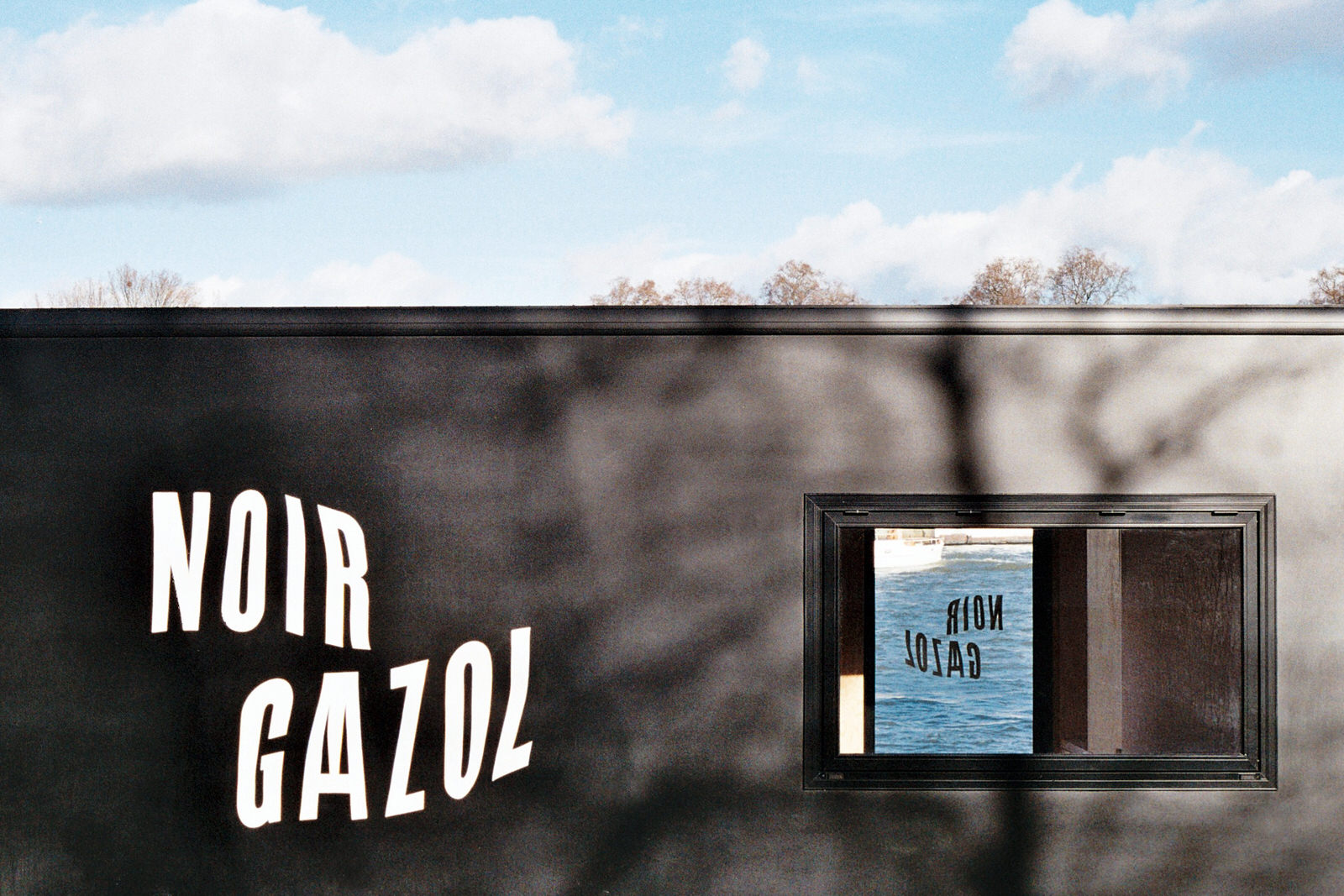 Noir Gaazol